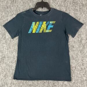 Nike Shirt Boys Extra Large Spell Out Athletic‎ Cut Worn Casual Short-sleeve